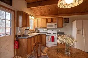 875 Santa Barbara, Sugarloaf, CA 92386 - Photo 25