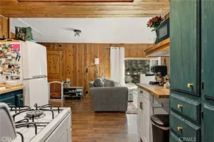 32135 West Dr, Running Springs, CA 92382 - Photo 13