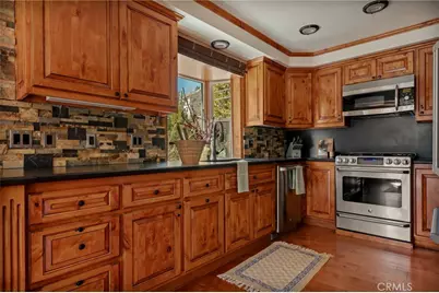 915 Trinity, Lake Arrowhead, CA 92352 - Photo 15