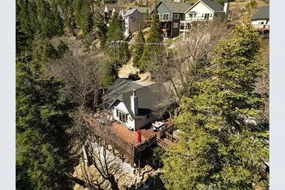 915 Trinity, Lake Arrowhead, CA 92352 - Photo 3