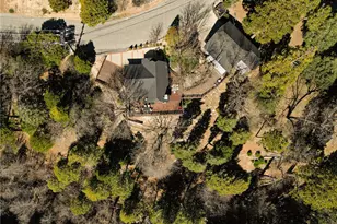 915 Trinity, Lake Arrowhead, CA 92352 - Photo 3