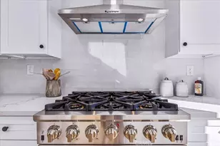 1254 Sanborn Ave, Los Angeles, CA 90029 - Photo 15