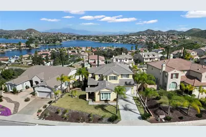 25 Volta Del Tintori Street, Lake Elsinore, CA 92532 - Photo 3