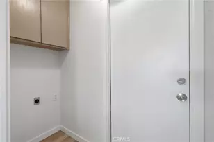 1921 S Kerckhoff Way, Hanford, CA 93230 - Photo 21