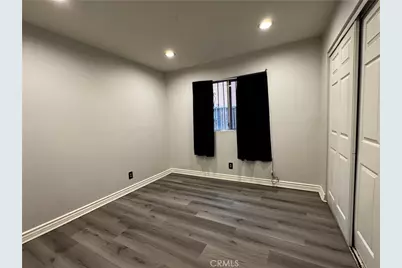 323 W 47th Place, Los Angeles, CA 90037 - Photo 9