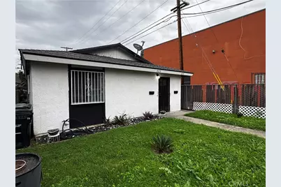 323 W 47th Place, Los Angeles, CA 90037 - Photo 3