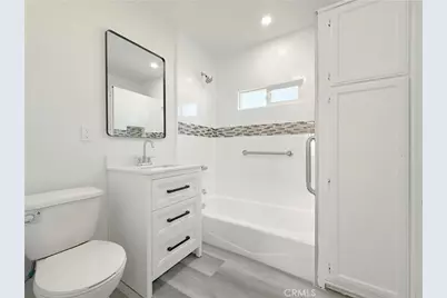 923 E 97th Street, Los Angeles, CA 90002 - Photo 13