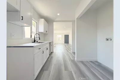 923 E 97th Street, Los Angeles, CA 90002 - Photo 7