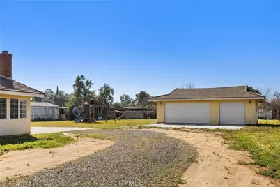 21725 Pinewood, Perris, CA 92570 - Photo 53