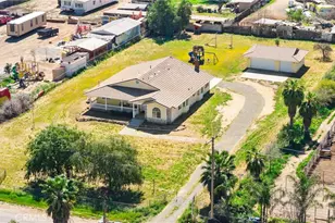 21725 Pinewood, Perris, CA 92570 - Photo 51