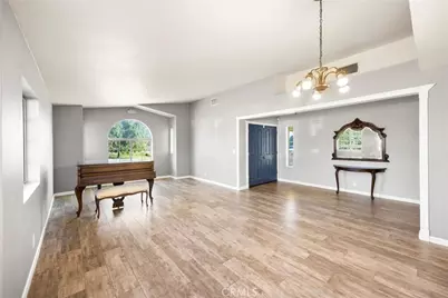 21725 Pinewood, Perris, CA 92570 - Photo 15