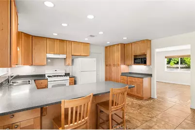 1029 W Clifton, Redlands, CA 92373 - Photo 9