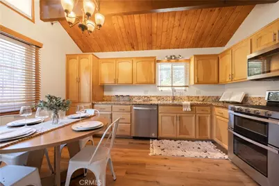 2395 Hunsaker, Running Springs, CA 92382 - Photo 11