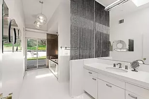 1030 San Rafael Ln, Pasadena, CA 91105 - Photo 29