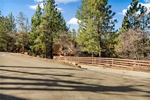 43869 Mendocino Dr, Big Bear Lake, CA 92315 - Photo 23