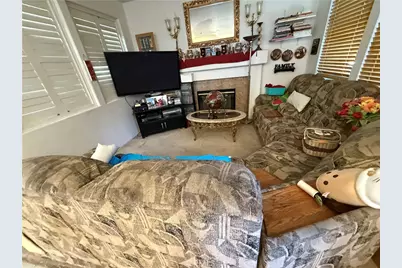 19327 Ackerman Avenue, Newhall, CA 91321 - Photo 7