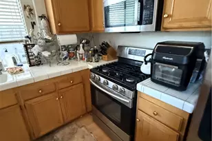 19327 Ackerman Ave, Newhall, CA 91321 - Photo 3