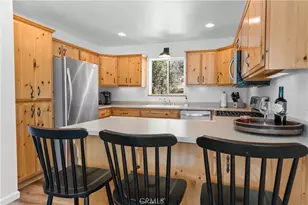 43888 Yosemite Dr, Big Bear Lake, CA 92315 - Photo 13