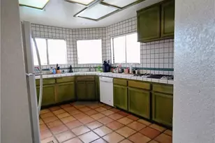 10111 Cactus Dr, Desert Hot Springs, CA 92240 - Photo 11