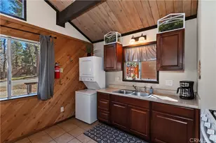 254 Wabash Ln, Sugarloaf, CA 92386 - Photo 15