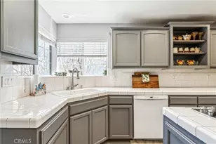 27487 North Bay, Lake Arrowhead, CA 92352 - Photo 13