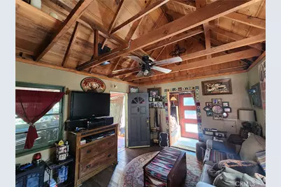 372 Cedarbrook Drive, Twin Peaks, CA 92391 - Photo 25