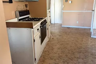 9391 California Ave, Riverside, CA 92503 - Photo 5