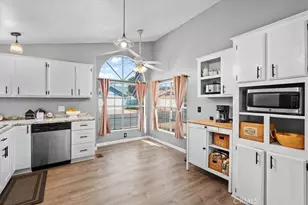 140 Pioneer Ave, Redlands, CA 92374 - Photo 11