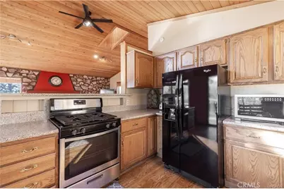 846 Menlo, Big Bear Lake, CA 92315 - Photo 45