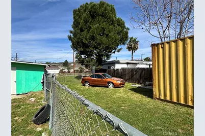 32271 Avenue E, Yucaipa, CA 92399 - Photo 7