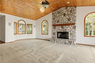 24502 Albrun Ct, Crestline, CA 92325 - Photo 7