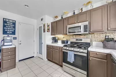 16943 Grand Triassic, Victorville, CA 92394 - Photo 11