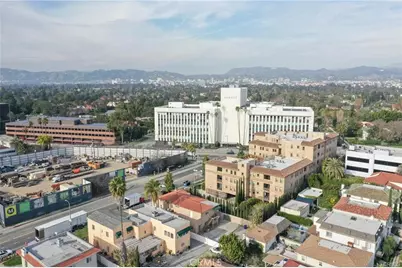 670 Crenshaw, Los Angeles, CA 90005 - Photo 9