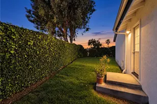 8131 Wenlock Cir, Huntington Beach, CA 92646 - Photo 11
