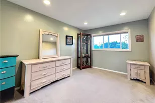 8131 Wenlock Cir, Huntington Beach, CA 92646 - Photo 13