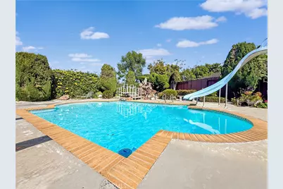 8131 Wenlock Circle, Huntington Beach, CA 92646 - Photo 3