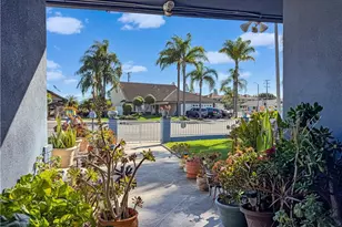 8131 Wenlock Cir, Huntington Beach, CA 92646 - Photo 27