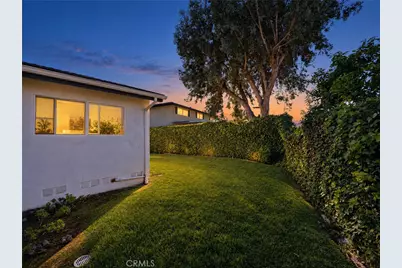 8131 Wenlock Circle, Huntington Beach, CA 92646 - Photo 9