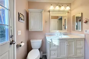 8131 Wenlock Cir, Huntington Beach, CA 92646 - Photo 15