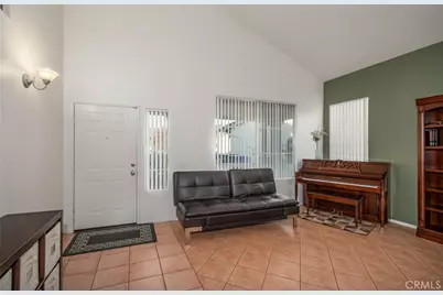 12721 Royal Oak Court, Yucaipa, CA 92399 - Photo 5