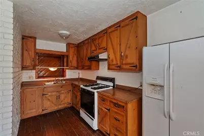 1035 Fawnskin Drive, Fawnskin, CA 92333 - Photo 11