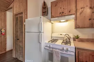 790 Pine Ln, Sugarloaf, CA 92386 - Photo 15