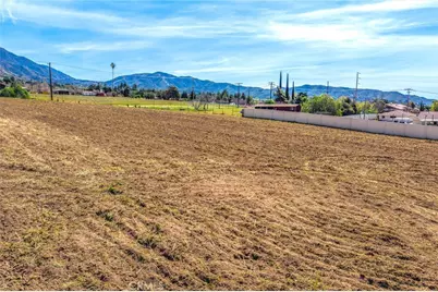 10022 Fremont, Yucaipa, CA 92399 - Photo 47
