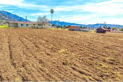 10022 Fremont, Yucaipa, CA 92399 - Photo 43