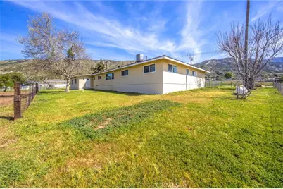 10022 Fremont, Yucaipa, CA 92399 - Photo 39