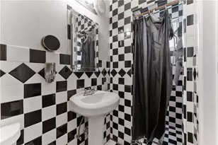 540 W 118th St, Los Angeles, CA 90044 - Photo 37