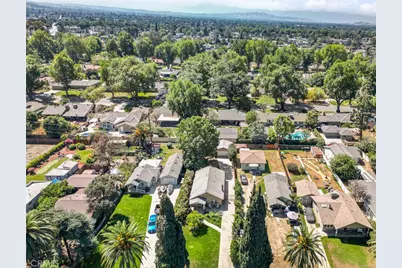 4390 Edgewood, Riverside, CA 92506 - Photo 31