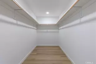 4793 Excelente Dr, Woodland Hills, CA 91364 - Photo 27