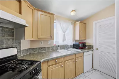 19548 E Cypress St #27, Covina, CA 91724 - Photo 5