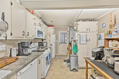23328 Brookside Rd Road, Crestline, CA 92325 - Photo 25
